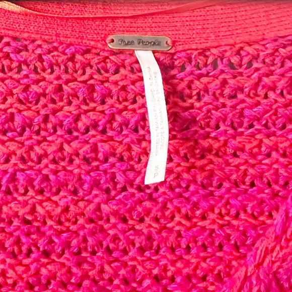 Free People Coconut V Neck Sweater in Dragonfruit open knit size small - Picture 5 of 6